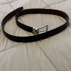 Elegant Dual-Tone Leather Belt